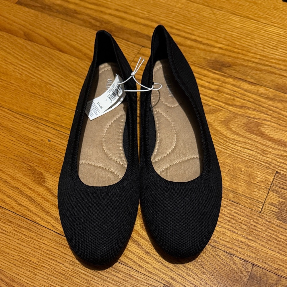 Old Navy Women's Classic Black Flats